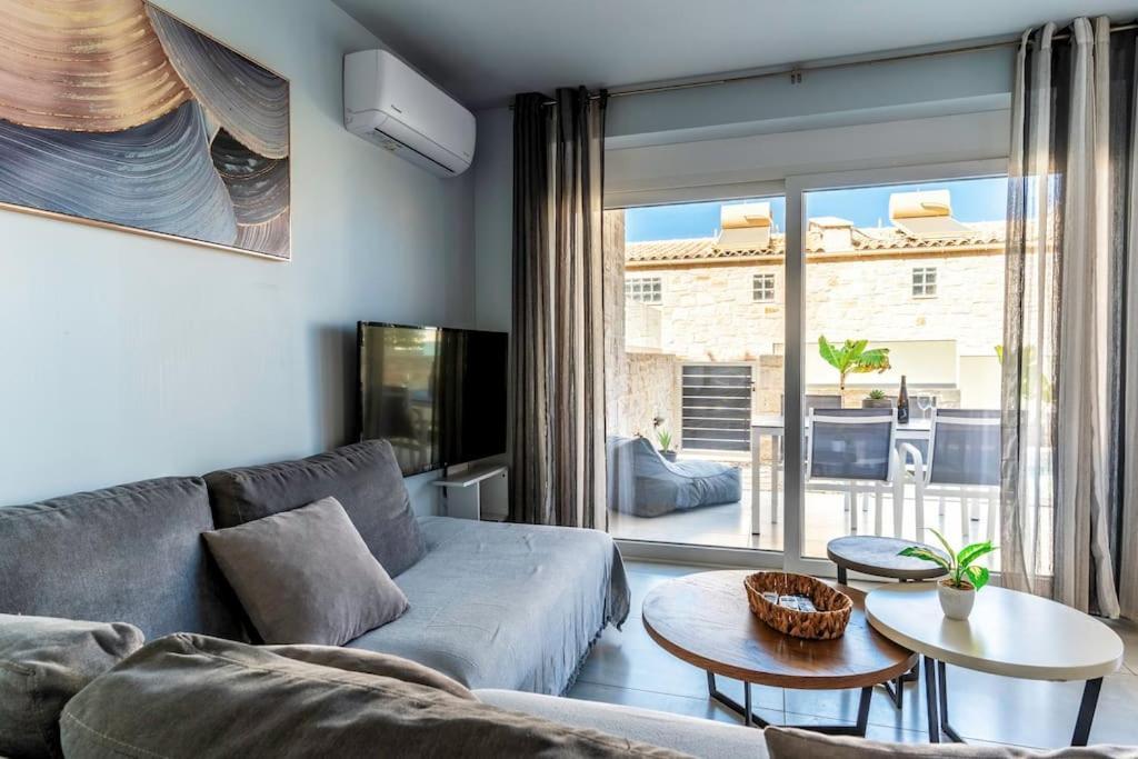 Zefyros Suite , Seafront Retreat ! Panormos  Luaran gambar