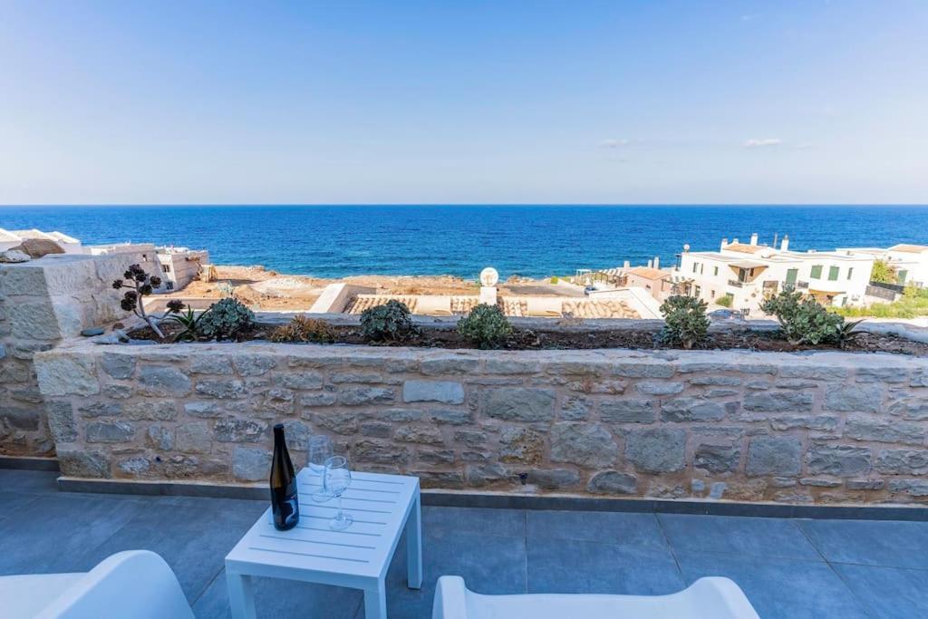 Zefyros Suite , Seafront Retreat ! Panormos  Luaran gambar