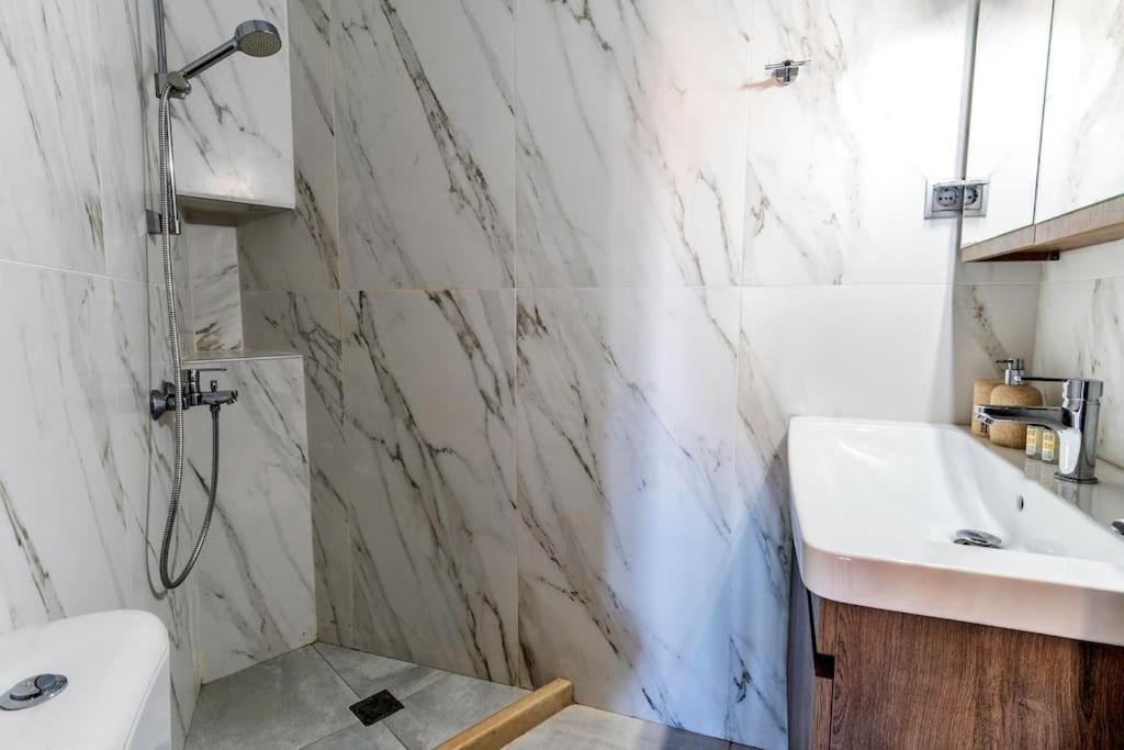 Zefyros Suite , Seafront Retreat ! Panormos  Luaran gambar